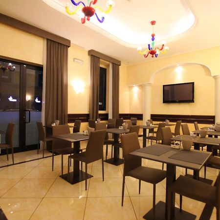Mokinba Hotels Baviera Milánó Kültér fotó