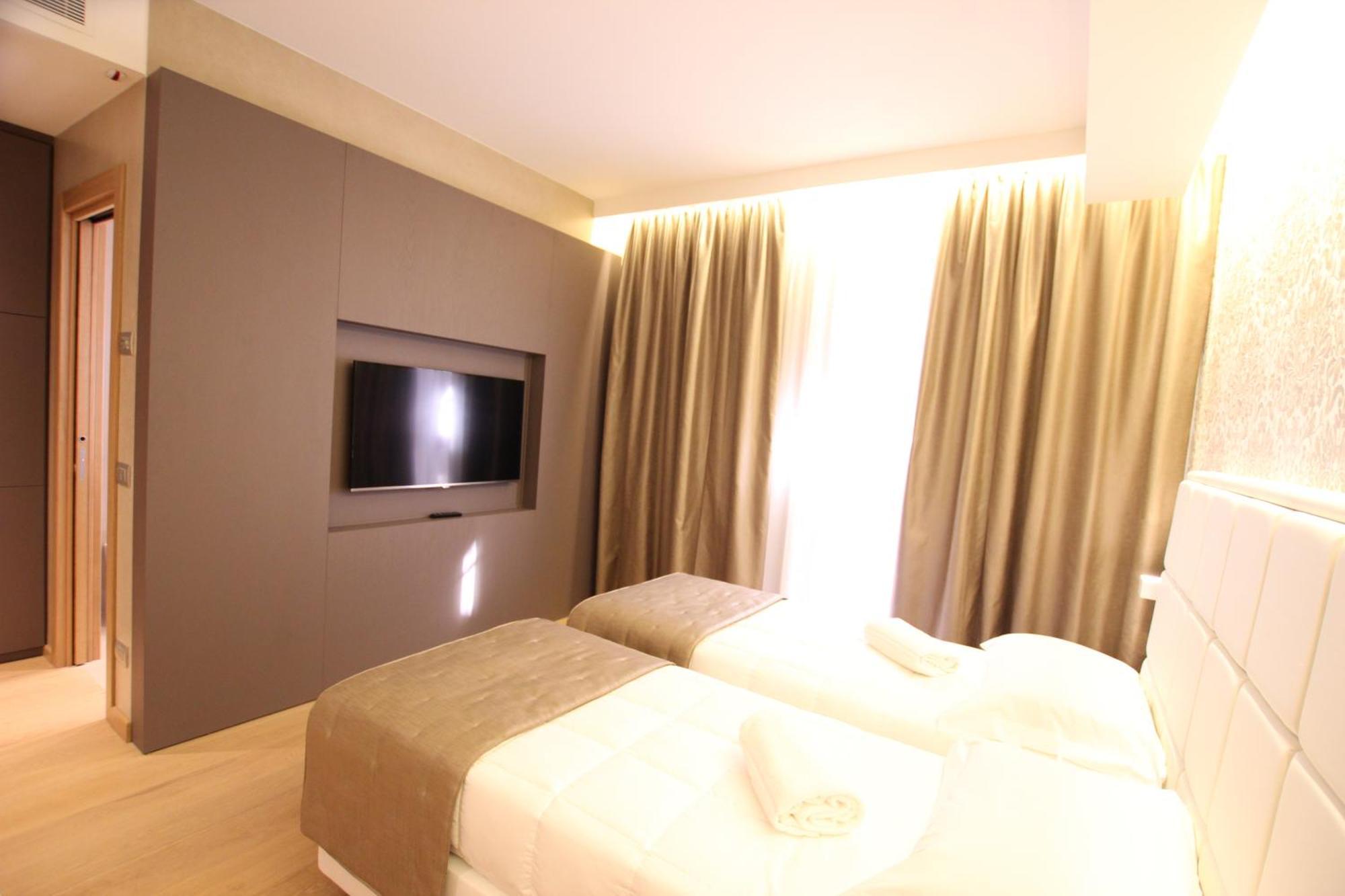 Mokinba Hotels Baviera Milánó Szoba fotó